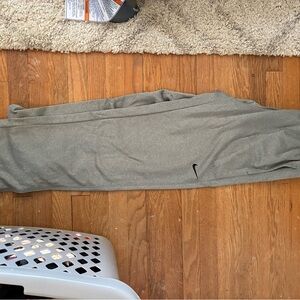 Nike Men's Grey Joggers